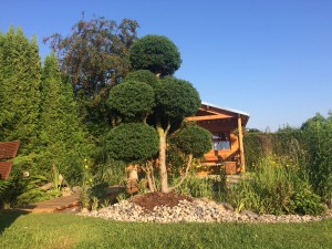 Okrasn&aacute; zahrada v Hostomic&iacute;ch